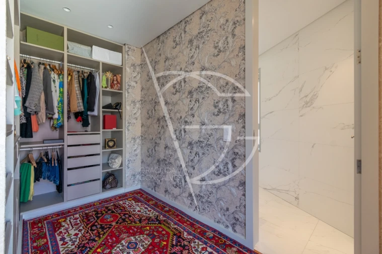 Apartamento T4 para Venda em Oliveira do Douro Foto 26