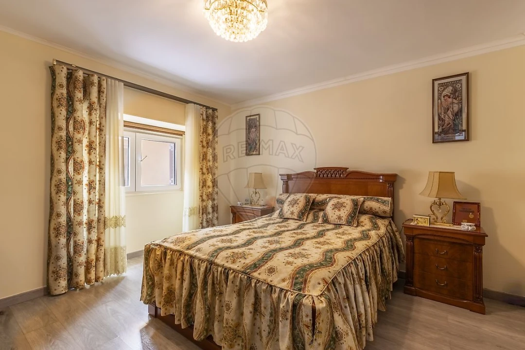 Moradia T6 para Venda em Loures Foto 19