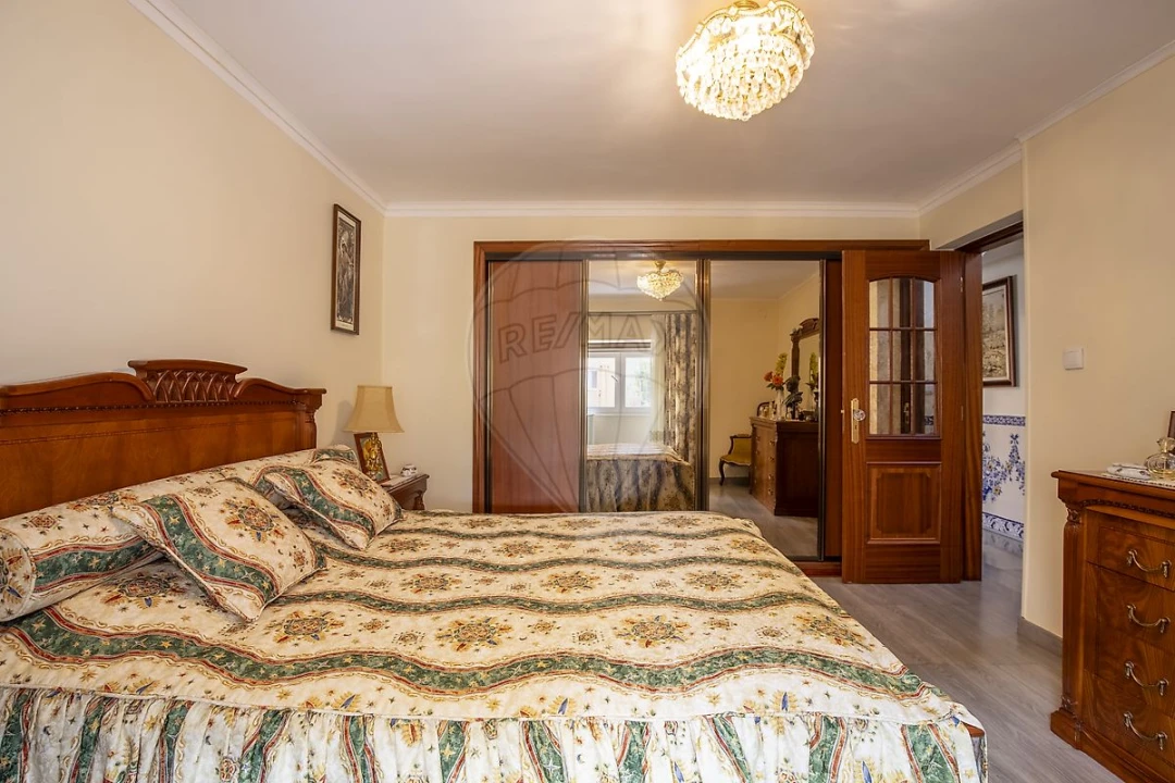 Moradia T6 para Venda em Loures Foto 20