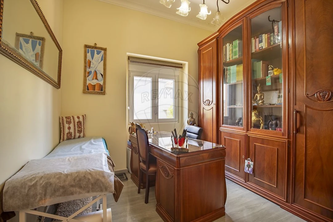 Moradia T6 para Venda em Loures Foto 13