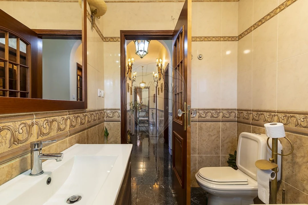 Moradia T6 para Venda em Loures Foto 12