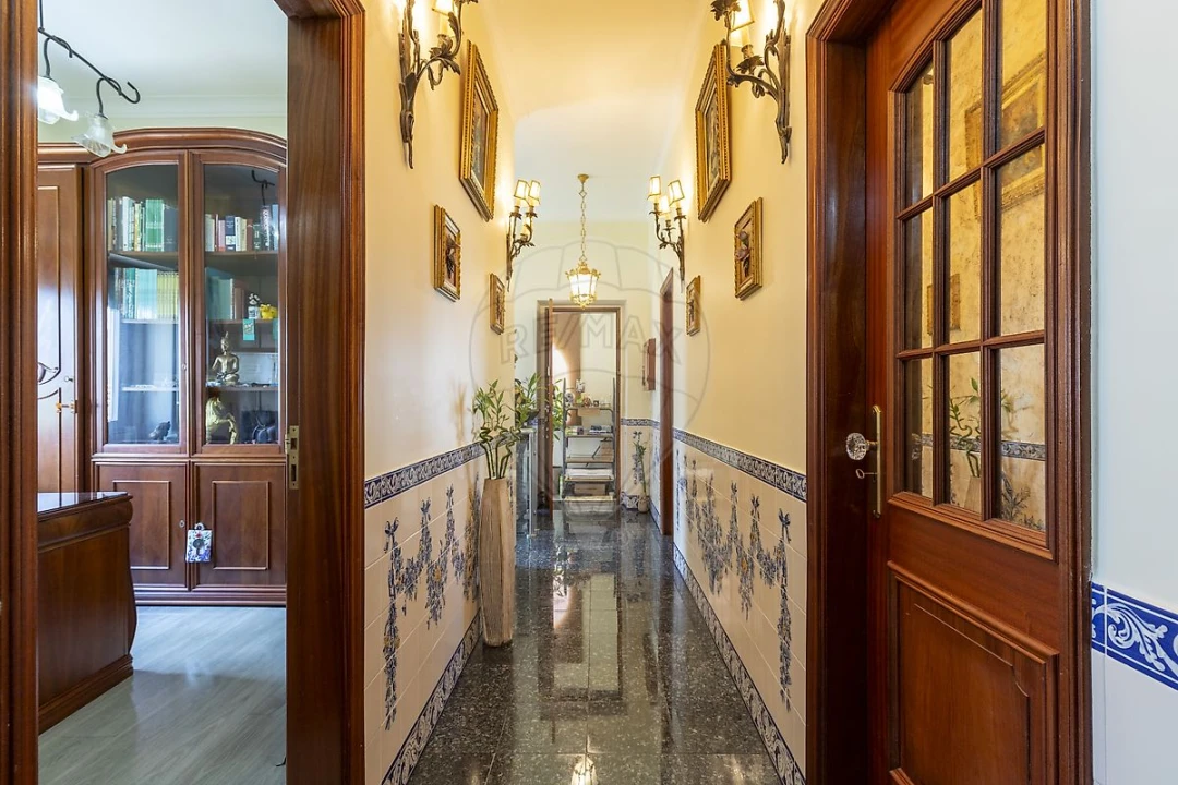 Moradia T6 para Venda em Loures Foto 10