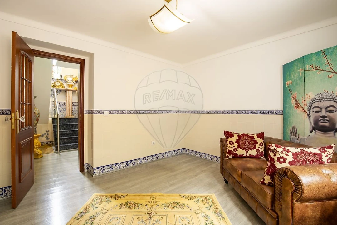 Moradia T6 para Venda em Loures Foto 17