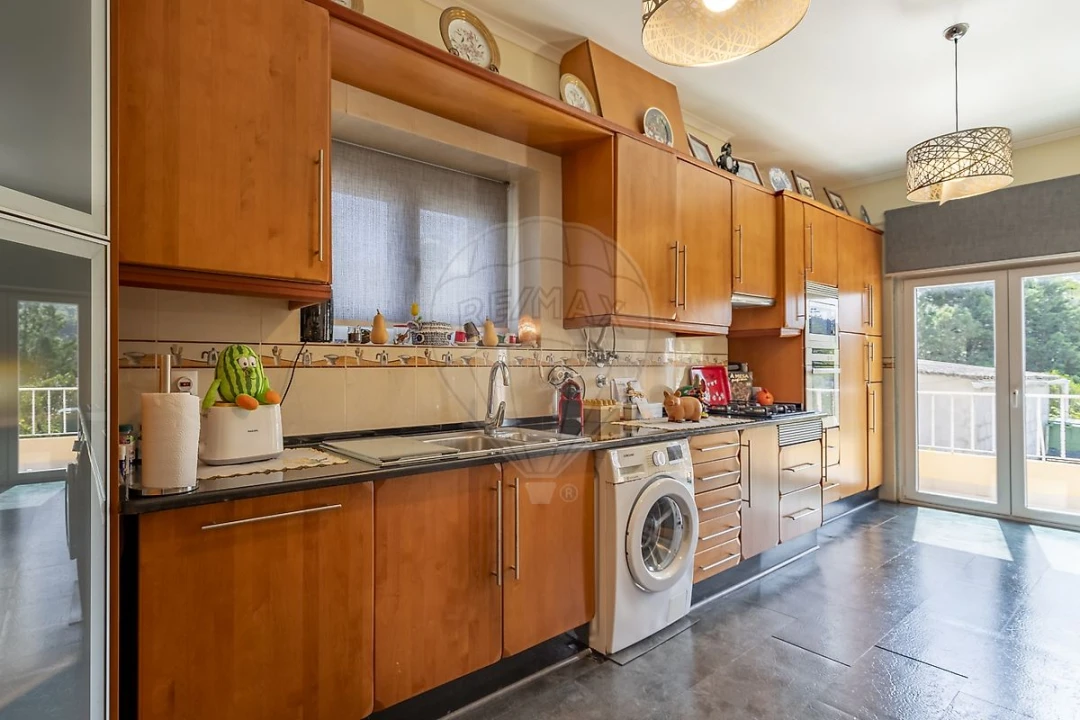 Moradia T6 para Venda em Loures Foto 5