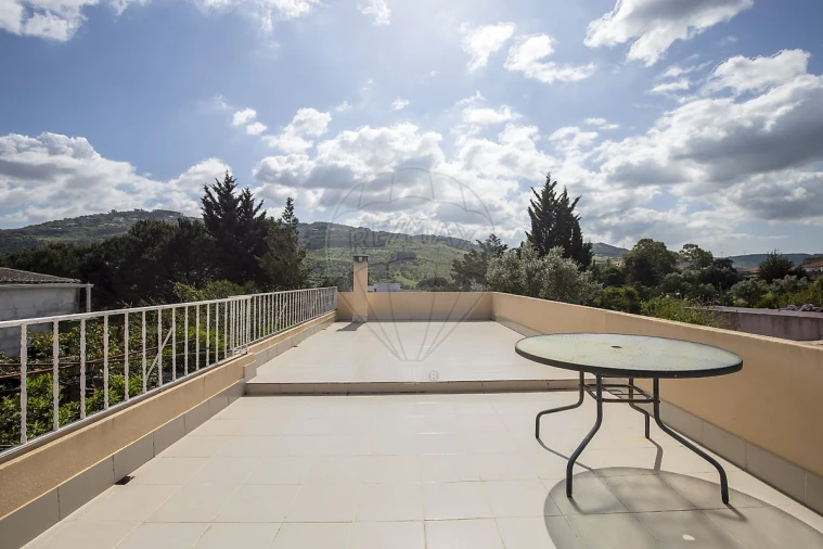 Moradia T6 para Venda em Loures Foto 26