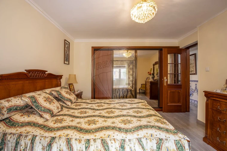 Moradia T6 para Venda em Loures Foto 20