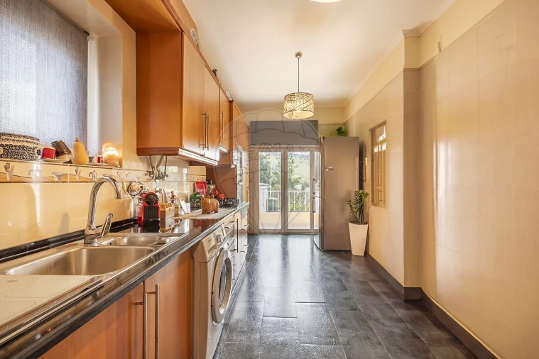 Moradia T6 para Venda em Loures Foto 6