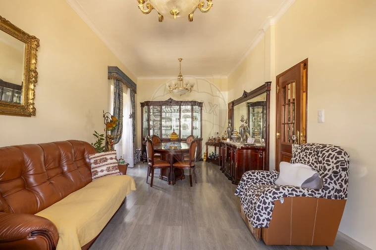 Moradia T6 para Venda em Loures Foto 7