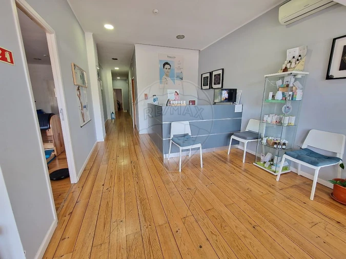 Loja para Venda em Algés, Linda-A-Velha e Cruz Quebrada-Dafundo Foto 3