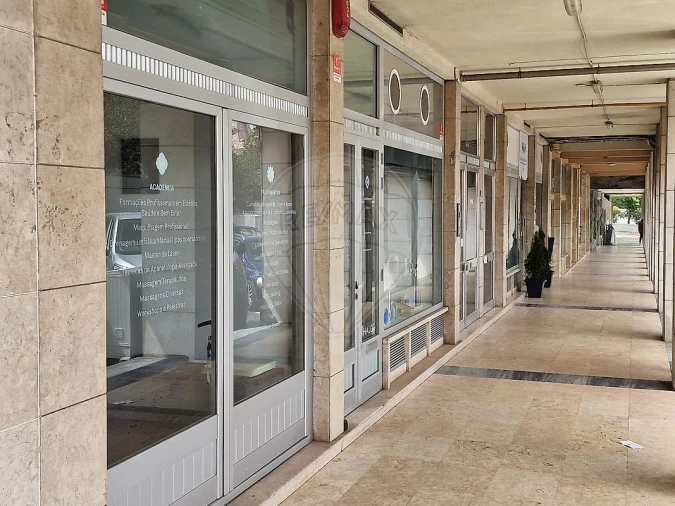 Loja para Venda em Algés, Linda-A-Velha e Cruz Quebrada-Dafundo Foto 23