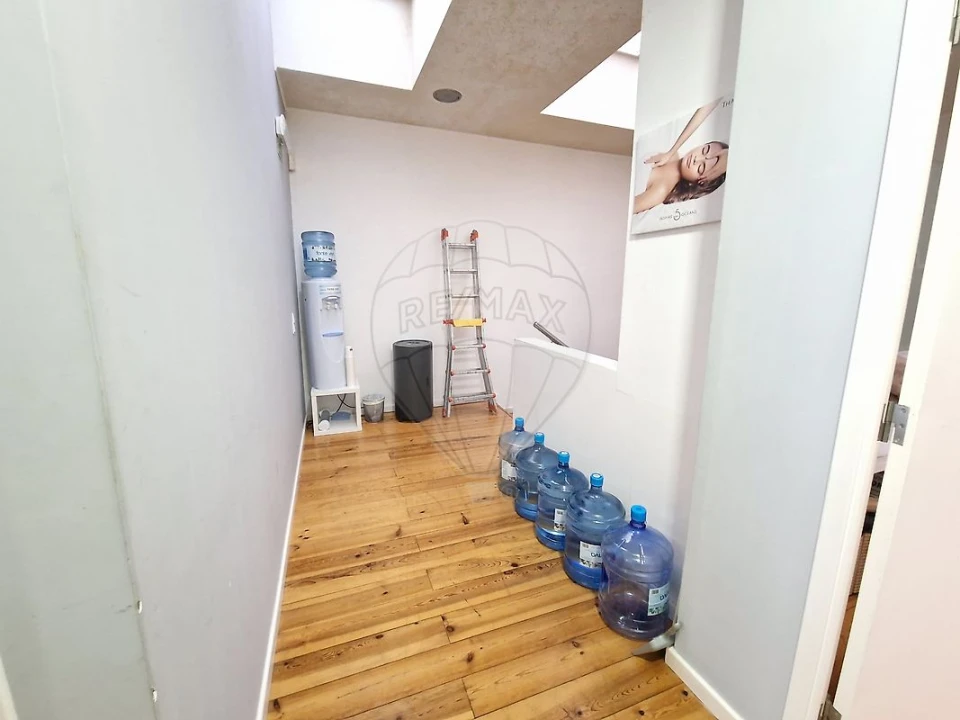 Loja para Venda em Algés, Linda-A-Velha e Cruz Quebrada-Dafundo Foto 11