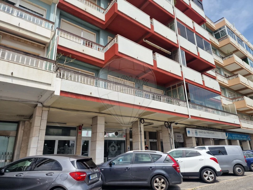 Loja para Venda em Algés, Linda-A-Velha e Cruz Quebrada-Dafundo Foto 17