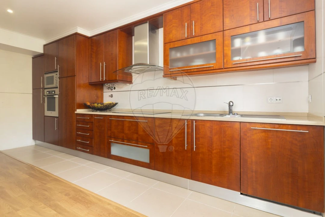 Apartamento T5 para Venda em Barreiro e Lavradio Foto 4