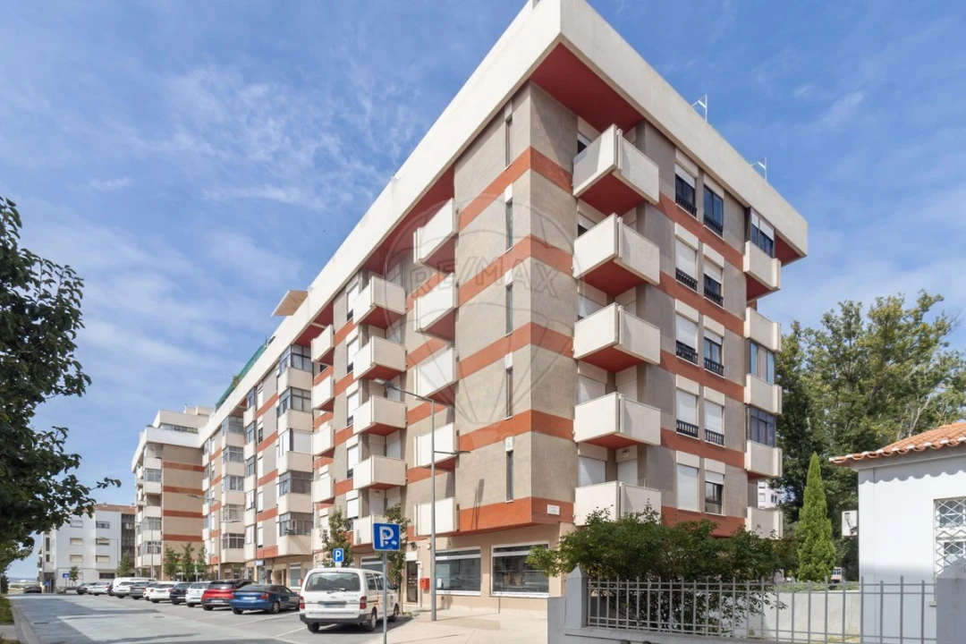 Apartamento T5 para Venda em Barreiro e Lavradio Foto 2