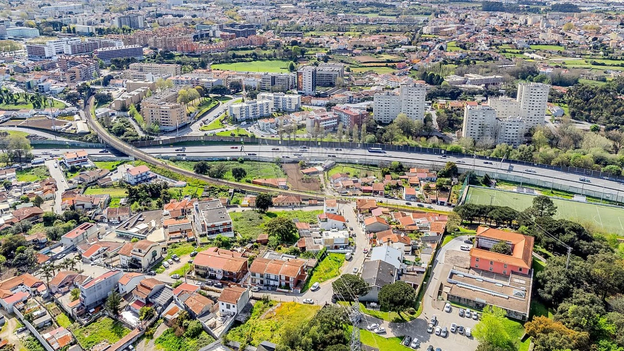 Terreno para Venda em Pedrouços Foto 4