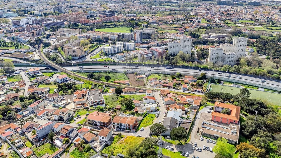 Terreno para Venda em Pedrouços Foto 4