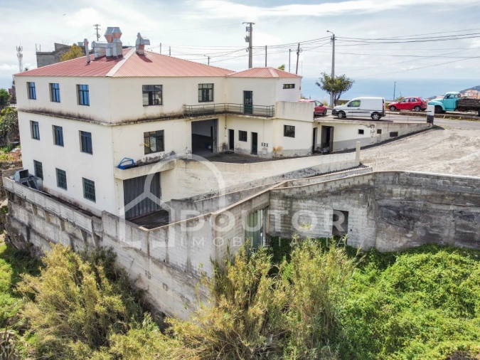 Armazém para Venda em Ribeira Brava Foto 1