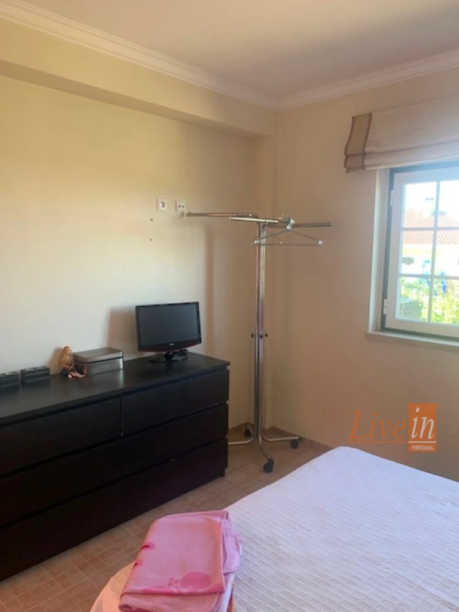 Moradia T3 para Venda em Azueira e Sobral da Abelheira Foto 7