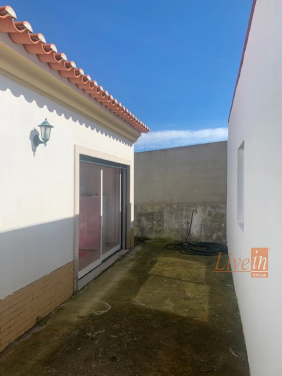 Moradia T3 para Venda em Azueira e Sobral da Abelheira Foto 11