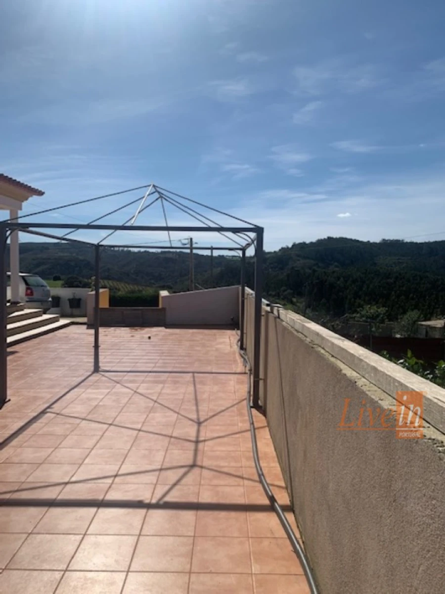 Moradia T3 para Venda em Azueira e Sobral da Abelheira Foto 14