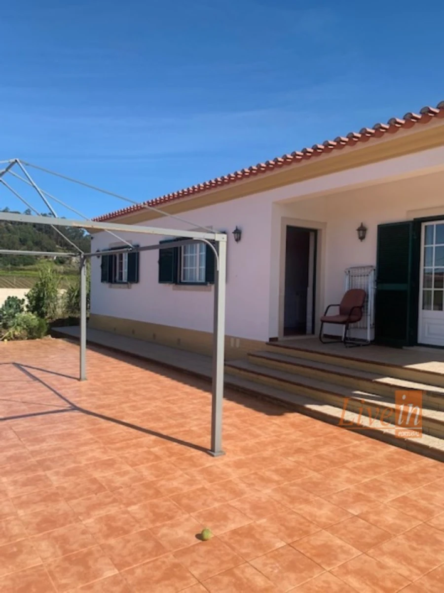 Moradia T3 para Venda em Azueira e Sobral da Abelheira Foto 16