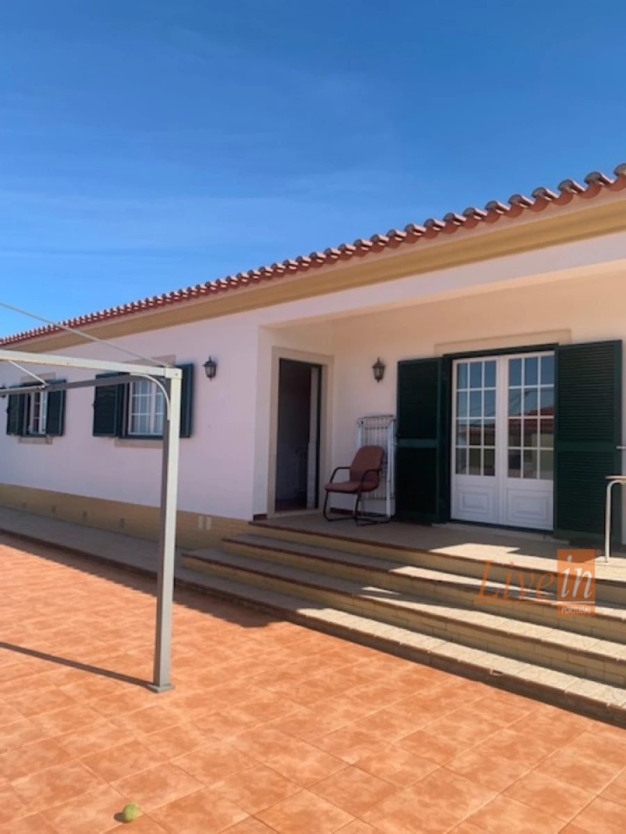 Moradia T3 para Venda em Azueira e Sobral da Abelheira Foto 18