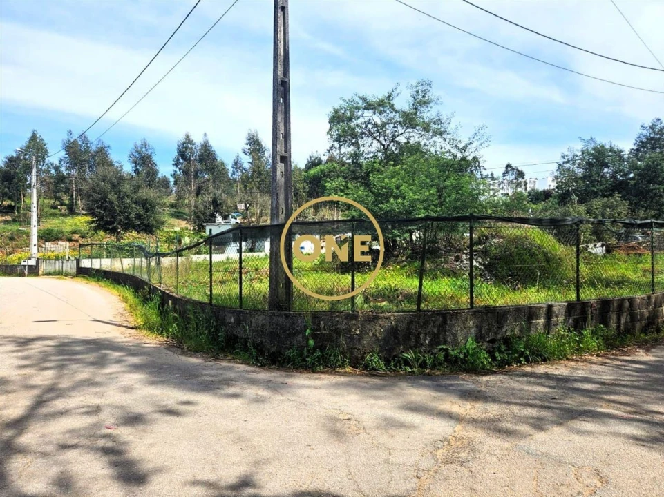 Terreno para Venda em Gondifelos, Cavalões e Outiz Foto 2
