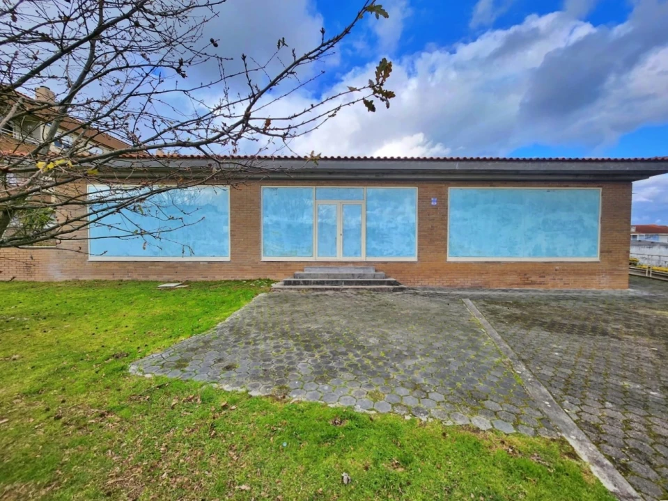 Loja para Venda em Avintes Foto 2