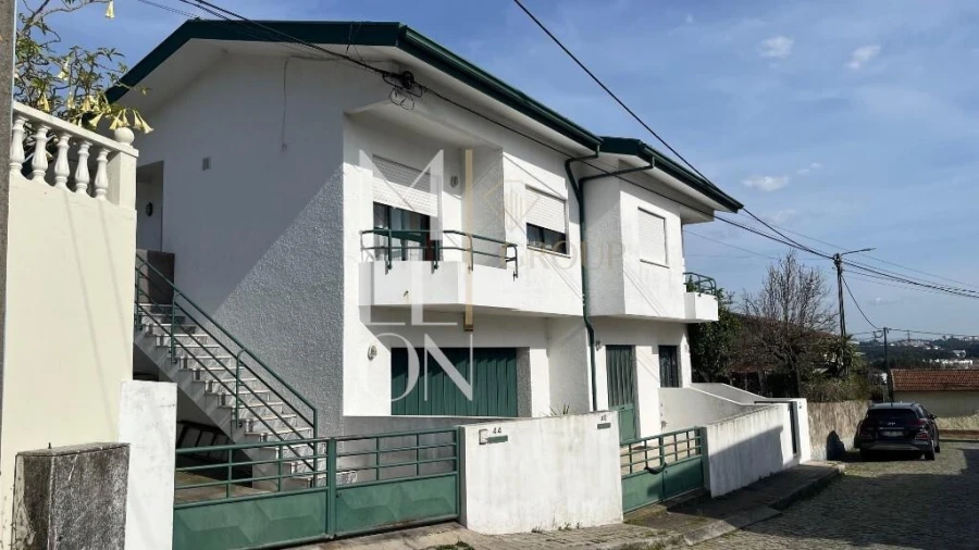 Prédio para Venda em Castêlo da Maia Foto 2