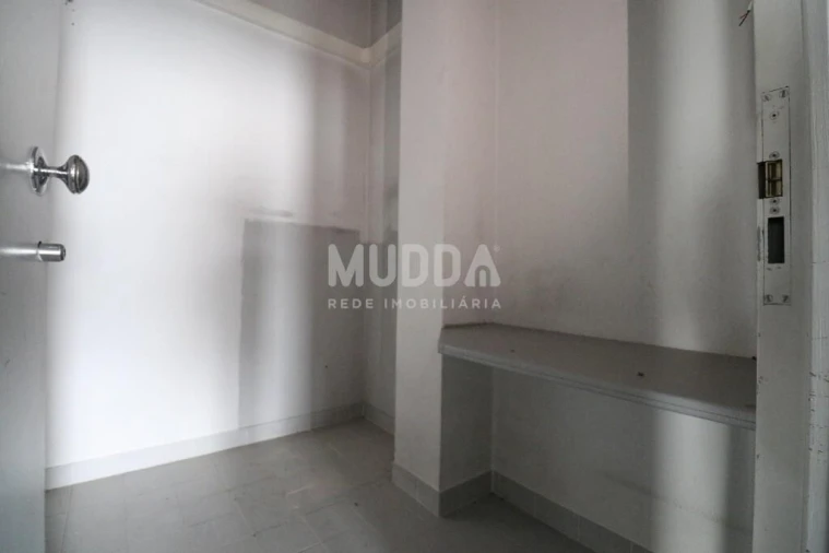 Loja para Arrendamento em Lourosa Foto 12