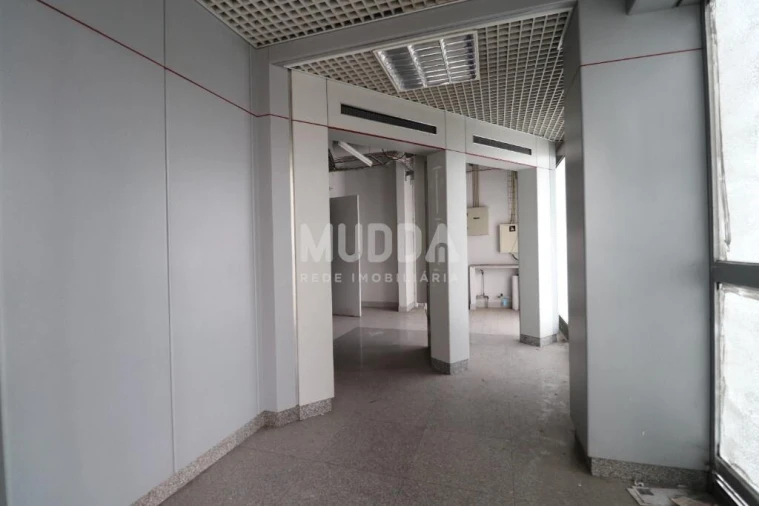 Loja para Arrendamento em Lourosa Foto 14