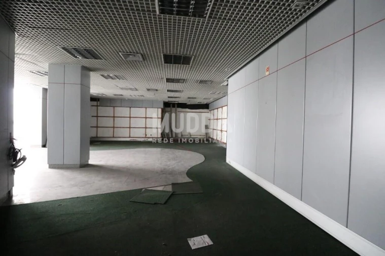 Loja para Arrendamento em Lourosa Foto 8