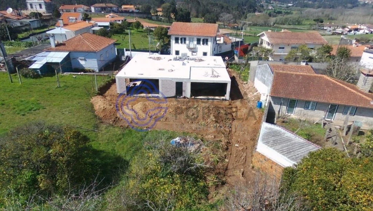 Moradia T3 para Venda em São Miguel do Souto e Mosteirô Foto 30