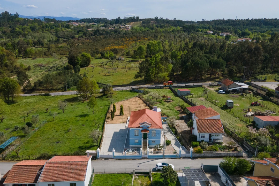 Moradia T5 para Venda em Tabua Foto 38