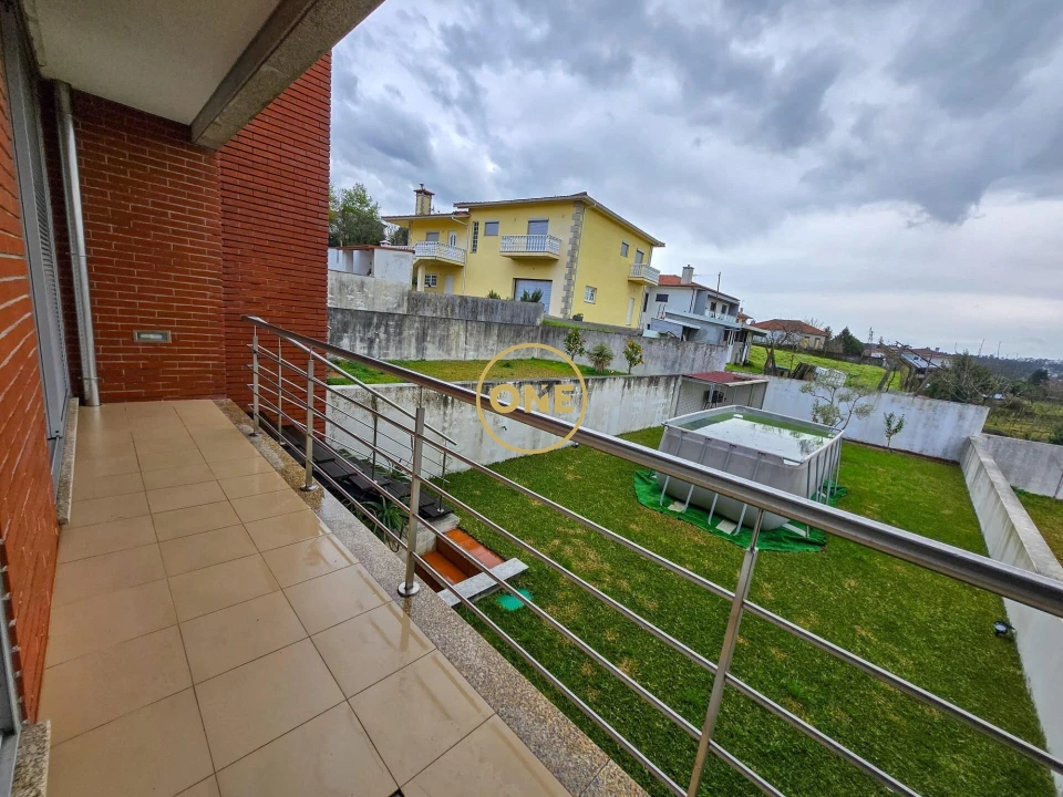 Moradia T3 para Venda em Moure Foto 11