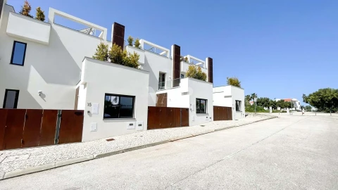 Moradia T3 para Venda em Olhão