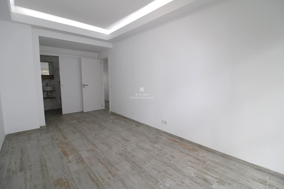 Apartamento T2 para Venda em Quarteira Foto 12