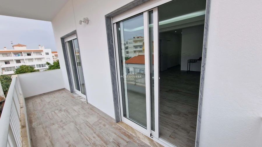 Apartamento T2 para Venda em Quarteira Foto 6