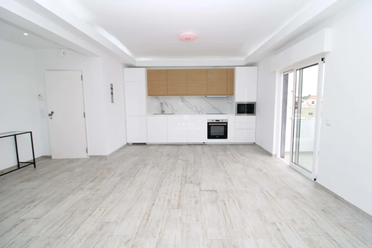 Apartamento T2 para Venda em Quarteira Foto 2