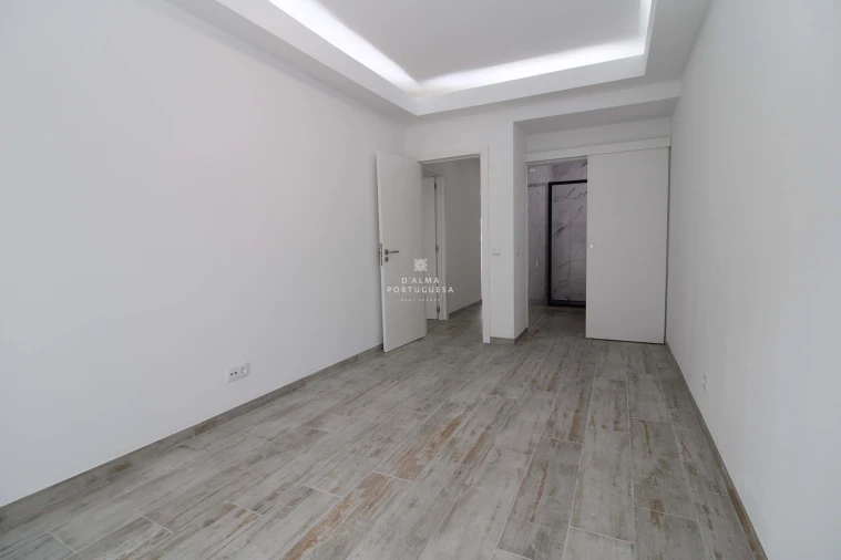 Apartamento T2 para Venda em Quarteira Foto 16
