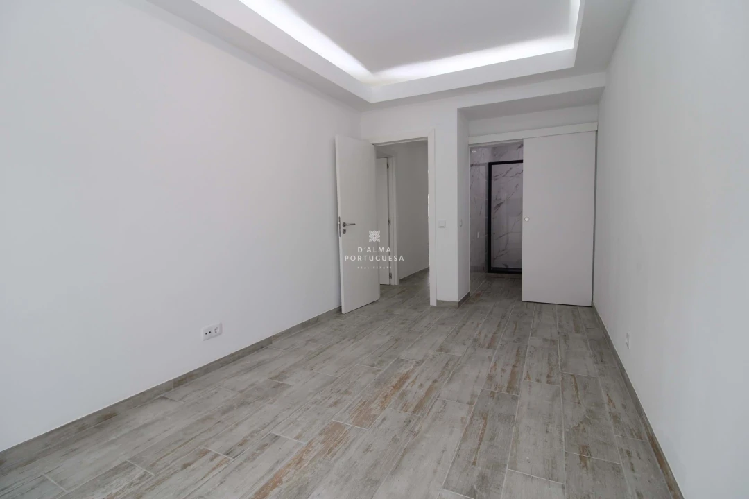 Apartamento T2 para Venda em Quarteira Foto 16