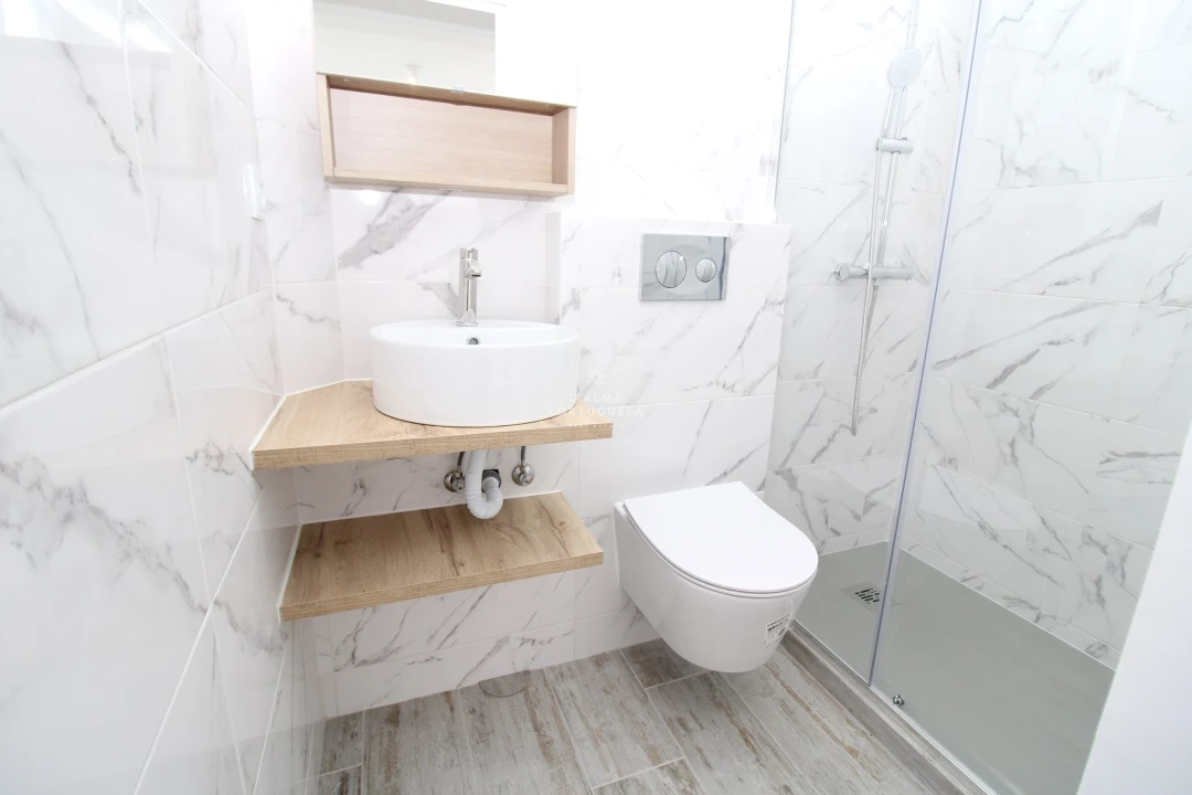 Apartamento T2 para Venda em Quarteira Foto 13