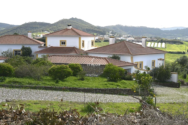 Quinta T5 para Venda em Enxara do Bispo, Gradil e Vila Franca do Rosário