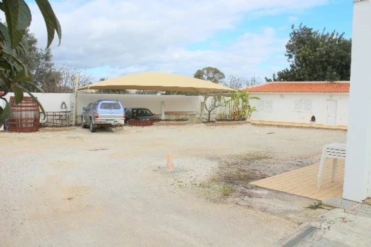 Moradia T10 para Venda em Faro (Sé e São Pedro) Foto 4
