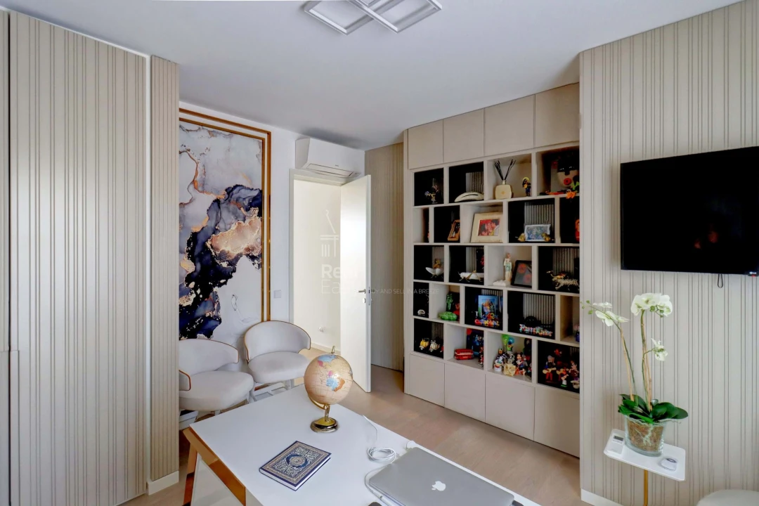 Apartamento T5 para Venda em Faro (Sé e São Pedro) Foto 12