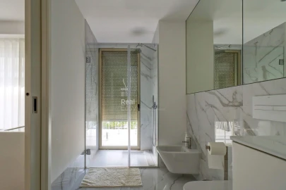 Apartamento T5 para Venda em Faro (Sé e São Pedro)