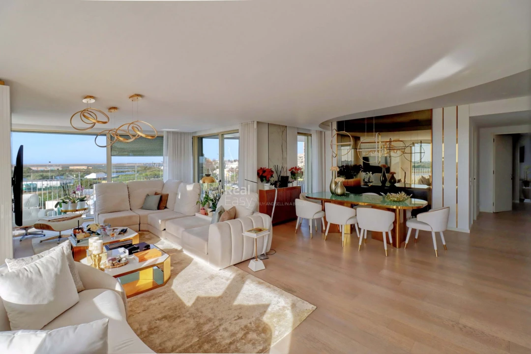 Apartamento T5 para Venda em Faro (Sé e São Pedro) Foto 2