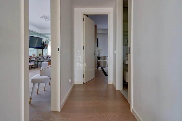 Apartamento T5 para Venda em Faro (Sé e São Pedro) Foto 10