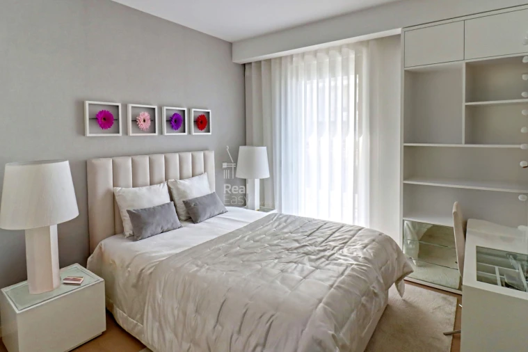 Apartamento T5 para Venda em Faro (Sé e São Pedro) Foto 16