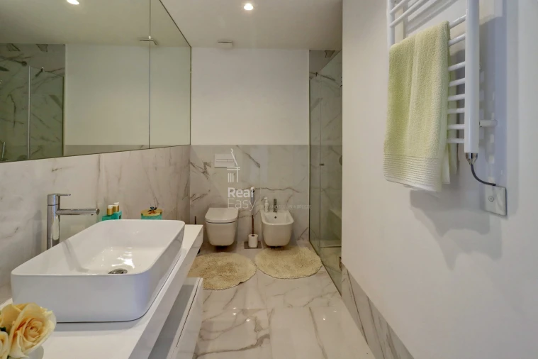 Apartamento T5 para Venda em Faro (Sé e São Pedro) Foto 13